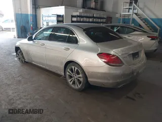 2021 Mercedes-Benz C 300 z VIN W1KWF8EB6MR646927, wystawiony jako IAAI lot #41645450 z przebiegiem 53 464 mil mil oraz . Historia ofert i sprzedaży dostępna na DreamBid. Obrazek 3.