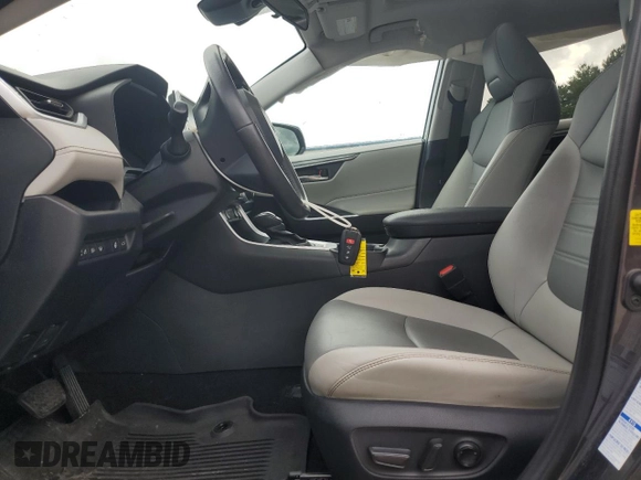 2021 Toyota RAV4 XLE Premium with VIN 2T3A1RFV5MC152318, listed as a Copart auction lot 62899735 with 41,376 mi miles and Salvage title. Bid and sale history available at DreamBid. Image 7.