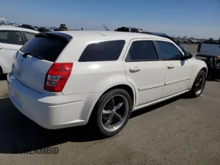 2006 Dodge Magnum z VIN 2D4FV47T66H368953, wystawiony jako Copart lot #69677574 z przebiegiem 155 318 mil mil oraz Czysty tytuł • Clean title. Historia ofert i sprzedaży dostępna na DreamBid. Obrazek 3.
