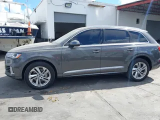 2020 Audi Q7 Premium with VIN WA1AXAF72LD011535, listed as a IAAI auction lot 41554635 with 48,970 mi miles. Bid and sale history available at carsss.com. Image 6.