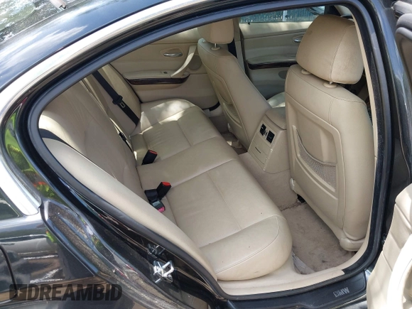 2006 BMW 3 Series 330i with VIN WBAVB33526KS32960, listed as a IAAI auction lot 42799135 with 150,736 mi miles and . Bid and sale history available at DreamBid. Image 8.