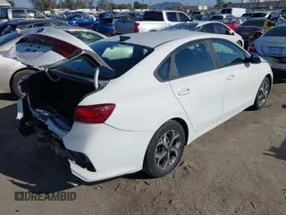 2019 Kia Forte LXS with VIN 3KPF24AD3KE136372, listed as a IAAI auction lot 41854981 with 70,900 mi miles. Bid and sale history available at carsss.com. Image 4.