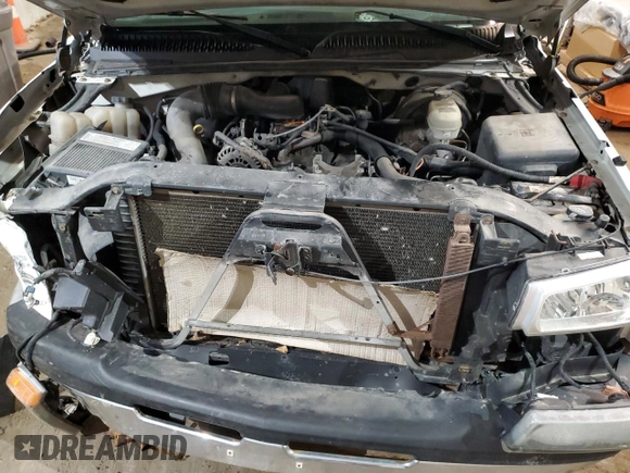 2006 Chevrolet Silverado 1500 Work Truck with VIN 3GCEC14X66G263883, listed as a Copart auction lot 48528555 with 177,517 mi miles and Salvage Title. Bid and sale history available at DreamBid. Image 11.