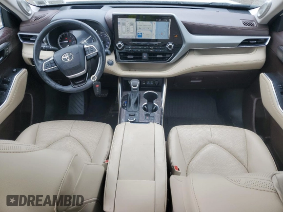 2022 Toyota Highlander Platinum z VIN 5TDFZRBH0NS190765, wystawiony jako Copart lot #57772435 z przebiegiem 33 939 mil mil oraz Szkoda całkowita • Salvage title. Historia ofert i sprzedaży dostępna na DreamBid. Obrazek 8.