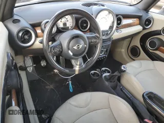 2011 MINI Convertible S with VIN WMWZP3C57BTX83599, listed as a Copart auction lot 47701505 with Not Provided miles and Clean Title. Bid and sale history available at DreamBid. Image 8.