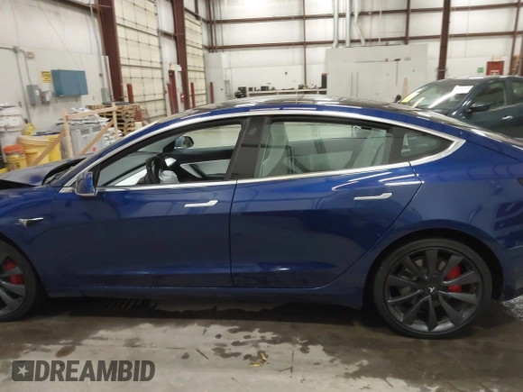 2020 Tesla Model 3 Performance z VIN 5YJ3E1EC7LF641885, wystawiony jako IAAI lot #41372794 z przebiegiem Nie podano mil oraz . Historia ofert i sprzedaży dostępna na DreamBid. Obrazek 13.
