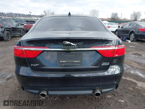 2017 Jaguar XF 35t Premium with VIN SAJBJ4BV4HCY35231, listed as a IAAI auction lot 41422811 with 92,484 mi miles. Bid and sale history available at carsss.com. Image 15.