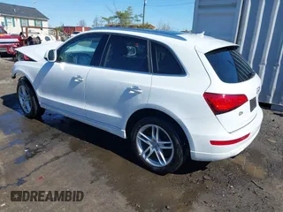 2017 Audi Q5 Premium with VIN WA1C2AFP2HA097719, listed as a IAAI auction lot 41872640 with 75,616 mi miles. Bid and sale history available at carsss.com. Image 3.