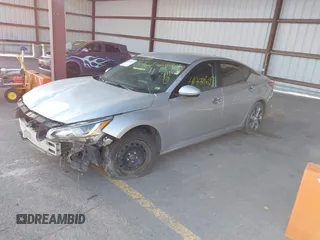 2020 Nissan Altima 2.5 S with VIN 1N4BL4BV1LC153723, listed as a IAAI auction lot 41499693 with 110,173 mi miles. Bid and sale history available at carsss.com. Image 2.