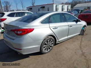 2016 Hyundai Sonata 2.4L Sport with VIN 5NPE34AF7GH431391, listed as a IAAI auction lot 41880383 with 123,546 mi miles. Bid and sale history available at carsss.com. Image 4.