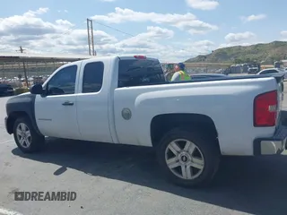 2007 Chevrolet Silverado 1500 LT w/2LT with VIN 2GCEC190471726075, listed as a IAAI auction lot 41922472 with 184,963 mi miles. Bid and sale history available at carsss.com. Image 14.