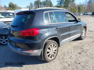 2016 Volkswagen Tiguan S z VIN WVGBV7AX9GW615535, wystawiony jako IAAI lot #41773789 z przebiegiem 137 617 mil mil oraz . Historia ofert i sprzedaży dostępna na DreamBid. Obrazek 4.