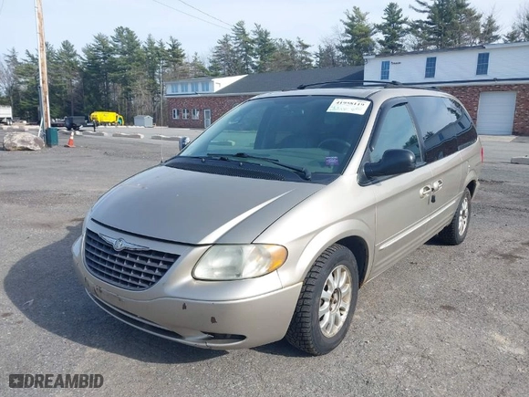 2003 Chrysler Town & Country LXi with VIN 2C8GP54L93R372831, listed as a IAAI auction lot 41958119 with 88,442 mi miles. Bid and sale history available at carsss.com. Image 12.