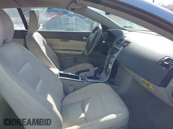2009 Volvo C70 z VIN YV1MC67269J077153, wystawiony jako IAAI lot #41432312 z przebiegiem 67 700 mil mil oraz . Historia ofert i sprzedaży dostępna na DreamBid. Obrazek 5.