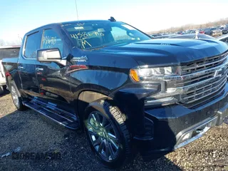 2019 Chevrolet Silverado 1500 High Country with VIN 1GCUYHEL6KZ236050, listed as a IAAI auction lot 41386918 with 105,462 mi miles. Bid and sale history available at carsss.com. Image 1.