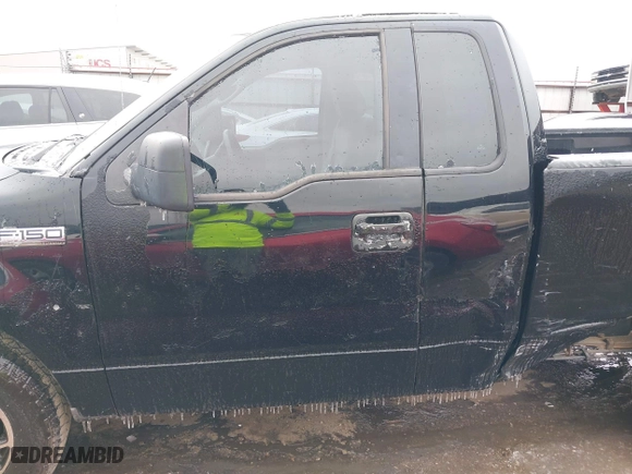 2005 Ford F-150 XL with VIN 1FTRF12W15KC00040, listed as a IAAI auction lot 41532710 with 172,371 mi miles. Bid and sale history available at carsss.com. Image 14.
