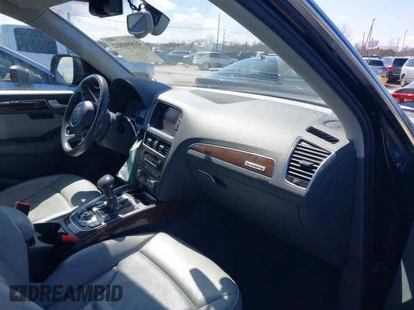 2015 Audi Q5 Premium Plus z VIN WA1DGAFP5FA054124, wystawiony jako IAAI lot #41890802 z przebiegiem 121 860 mil mil oraz . Historia ofert i sprzedaży dostępna na DreamBid. Obrazek 5.