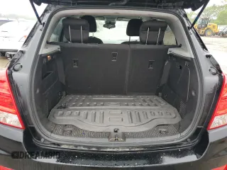 2020 Chevrolet Trax LS z VIN 3GNCJKSB8LL296338, wystawiony jako Copart lot #59176485 z przebiegiem 75 065 mil mil oraz Szkoda całkowita • Salvage title. Historia ofert i sprzedaży dostępna na DreamBid. Obrazek 6.