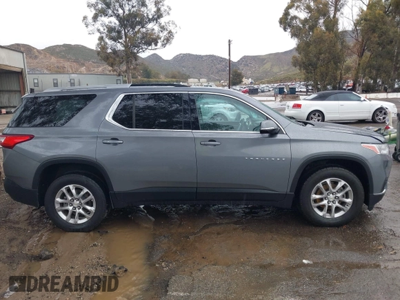 2018 Chevrolet Traverse LT Cloth with VIN 1GNERGKW8JJ220611, listed as a IAAI auction lot 41792976 with 71,705 mi miles. Bid and sale history available at carsss.com. Image 13.
