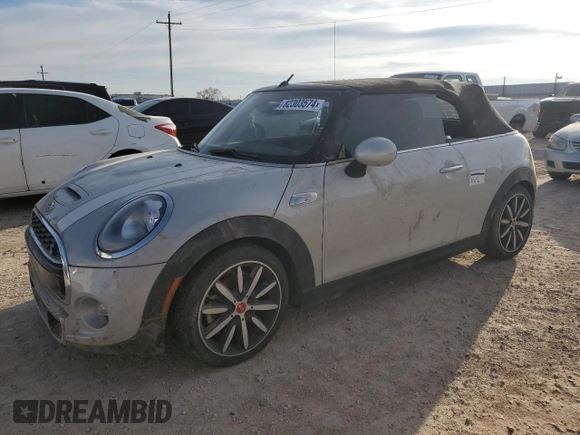 2016 MINI Convertible S z VIN WMWWG9C56G3A91978, wystawiony jako Copart lot #82303574 z przebiegiem Nie podano mil oraz Czysty tytuł • Clean title. Historia ofert i sprzedaży dostępna na DreamBid. Obrazek 1.