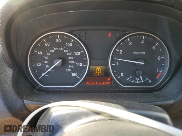 2011 BMW 1 Series 128i z VIN WBAUN1C58BVH83316, wystawiony jako Copart lot #52427935 z przebiegiem 89 781 mil mil oraz Szkoda całkowita • Salvage title. Historia ofert i sprzedaży dostępna na DreamBid. Obrazek 9.