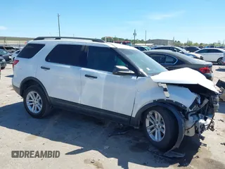 2015 Ford Explorer with VIN 1FM5K7B81FGA03013, listed as a IAAI auction lot 41817980 with 138,070 mi miles and . Bid and sale history available at carsss.com. Image 1.