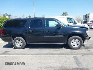 2009 Chevrolet Suburban LT w/1LT with VIN 1GNFK26369R272487, listed as a IAAI auction lot 42024066 with 48,709 mi miles. Bid and sale history available at carsss.com. Image 14.