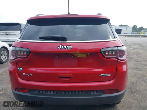 2018 Jeep Compass Latitude with VIN 3C4NJDBB9JT160925, listed as a IAAI auction lot 42301928 with 327,387 mi miles and . Bid and sale history available at DreamBid. Image 16.