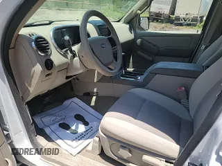 2006 Ford Explorer XLS z VIN 1FMEU62E26UB17291, wystawiony jako IAAI lot #42378335 z przebiegiem 158 911 mil mil oraz . Historia ofert i sprzedaży dostępna na DreamBid. Obrazek 1.