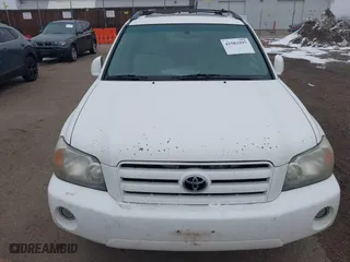 2005 Toyota Highlander with VIN JTEDP21A450072905, listed as a IAAI auction lot 41583297 with 250,061 mi miles. Bid and sale history available at carsss.com. Image 6.