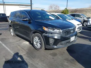 2019 Kia Sorento L with VIN 5XYPG4A30KG465482, listed as a IAAI auction lot 41811451 with 75,439 mi miles. Bid and sale history available at carsss.com. Image 1.