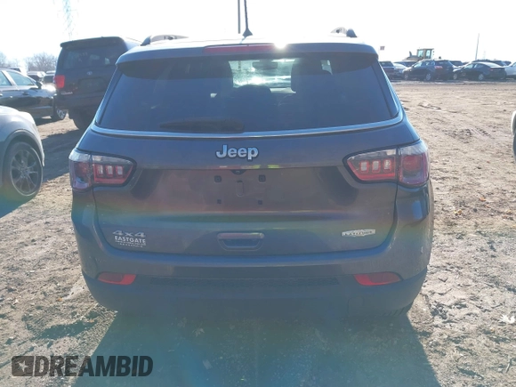 2018 Jeep Compass Latitude with VIN 3C4NJDBBXJT458268, listed as a IAAI auction lot 40965832 with 86,553 mi miles and . Bid and sale history available at DreamBid. Image 16.