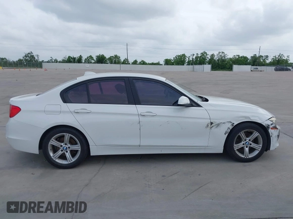 2015 BMW 3 Series 320i с VIN WBA3B1G5XFNT05271, выставлен на аукционе IAAI как лот 42049799 с пробегом 125 437 миль миль и . История ставок и продаж доступна на DreamBid. Изображение 13.