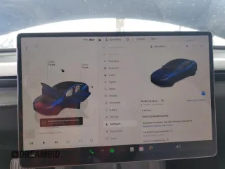 2025 Tesla Model 3 Long Range with VIN 5YJ3E1EA8SF903698, listed as a Copart auction lot 47737195 with 3,513 mi miles and Salvage Title. Bid and sale history available at carsss.com. Image 9.
