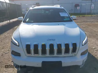 2016 Jeep Cherokee Latitude with VIN 1C4PJMCB1GW204412, listed as a IAAI auction lot 42031132 with 228,442 mi miles and . Bid and sale history available at carsss.com. Image 12.