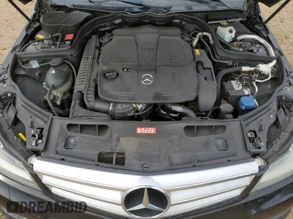 2013 Mercedes-Benz C 350 z VIN WDDGF8JB5DA751323, wystawiony jako Copart lot #65987165 z przebiegiem 168 291 mil mil oraz Czysty tytuł • Clean title. Historia ofert i sprzedaży dostępna na DreamBid. Obrazek 11.