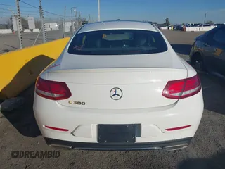 2017 Mercedes-Benz C 300 with VIN WDDWJ4JB4HF505505, listed as a IAAI auction lot 41413118 with 33,022 mi miles and . Bid and sale history available at carsss.com. Image 15.