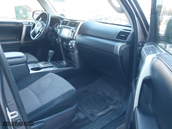 2017 Toyota 4Runner SR5 with VIN JTEBU5JR2H5415869, listed as a IAAI auction lot 40962324 with 104,143 mi miles. Bid and sale history available at carsss.com. Image 5.
