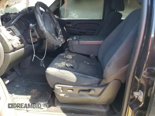 2008 Chevrolet Suburban Commercial with VIN 1GNFC16098R257297, listed as a Copart auction lot 73736354 with 0 mi miles and Non Repairable. Bid and sale history available at carsss.com. Image 7.