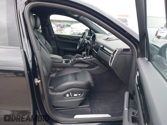 2020 Porsche Cayenne с VIN WP1BA2AYXLDA47778, выставлен на аукционе IAAI как лот 42037242 с пробегом 74 213 миль миль и . История ставок и продаж доступна на DreamBid. Изображение 5.