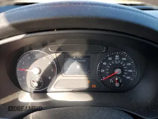 2019 Kia Sorento LX z VIN 5XYPG4A50KG463698, wystawiony jako Copart lot #50088435 z przebiegiem 68 787 mil mil oraz Szkoda całkowita • Salvage title. Historia ofert i sprzedaży dostępna na DreamBid. Obrazek 9.