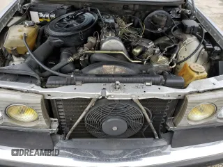 1983 Mercedes-Benz 300 D с VIN WDBAB33A6DB021786, выставлен на аукционе Copart как лот 48110185 с пробегом 152 934 миль миль и На запчасти • Non repairable. История ставок и продаж доступна на DreamBid. Изображение 11.