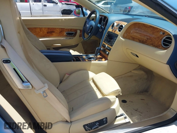2007 Bentley Continental GT z VIN SCBDR33W17C044528, wystawiony jako IAAI lot #42308345 z przebiegiem Nie podano mil oraz . Historia ofert i sprzedaży dostępna na DreamBid. Obrazek 5.