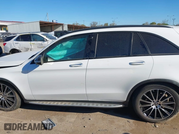 2019 Mercedes-Benz GLC 300 z VIN WDC0G4KB1KV151611, wystawiony jako IAAI lot #41840560 z przebiegiem 60 102 mil mil oraz . Historia ofert i sprzedaży dostępna na DreamBid. Obrazek 15.