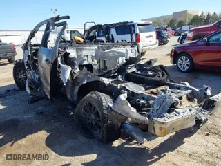 2019 Ford F-150 XL with VIN 1FTFW1E17KFB76656, listed as a IAAI auction lot 41822562 with 1 mi miles. Bid and sale history available at carsss.com. Image 3.