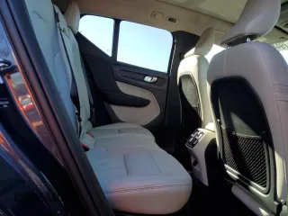 2020 Volvo XC40 Inscription z VIN YV4162UL6L2284663, wystawiony jako Copart lot #79441554 z przebiegiem Nie podano mil oraz Szkoda całkowita • Salvage title. Historia ofert i sprzedaży dostępna na DreamBid. Obrazek 11.