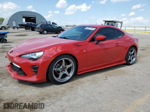 2017 Toyota 86 with VIN JF1ZNAA16H9702679, listed as a Copart auction lot 62074144 with 43,110 mi miles and Salvage Title. Bid and sale history available at carsss.com. Image 1.