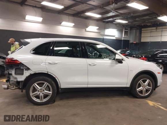 2015 Porsche Cayenne Diesel with VIN WP1AF2A24FLA38044, listed as a IAAI auction lot 41741695 with 114,214 mi miles and . Bid and sale history available at DreamBid. Image 14.