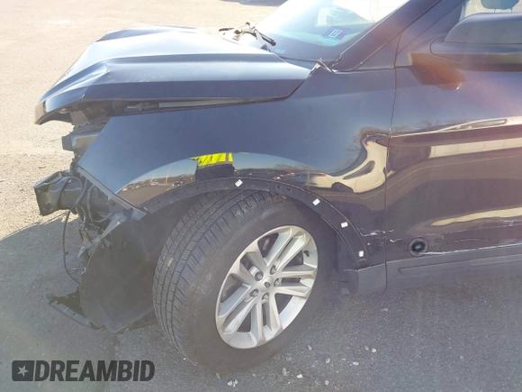 2016 Ford Explorer with VIN 1FM5K8B85GGB38812, listed as a IAAI auction lot 41757370 with 84,281 mi miles and . Bid and sale history available at carsss.com. Image 6.