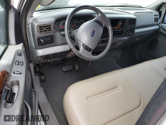 2004 Ford F-250 XL z VIN 1FTNX21P04EB76709, wystawiony jako Copart lot #74283404 z przebiegiem 187 262 mil mil oraz Czysty tytuł • Clean title. Historia ofert i sprzedaży dostępna na DreamBid. Obrazek 8.